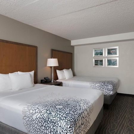 La Quinta By Wyndham Secaucus Meadowlands Hotel Eksteriør billede