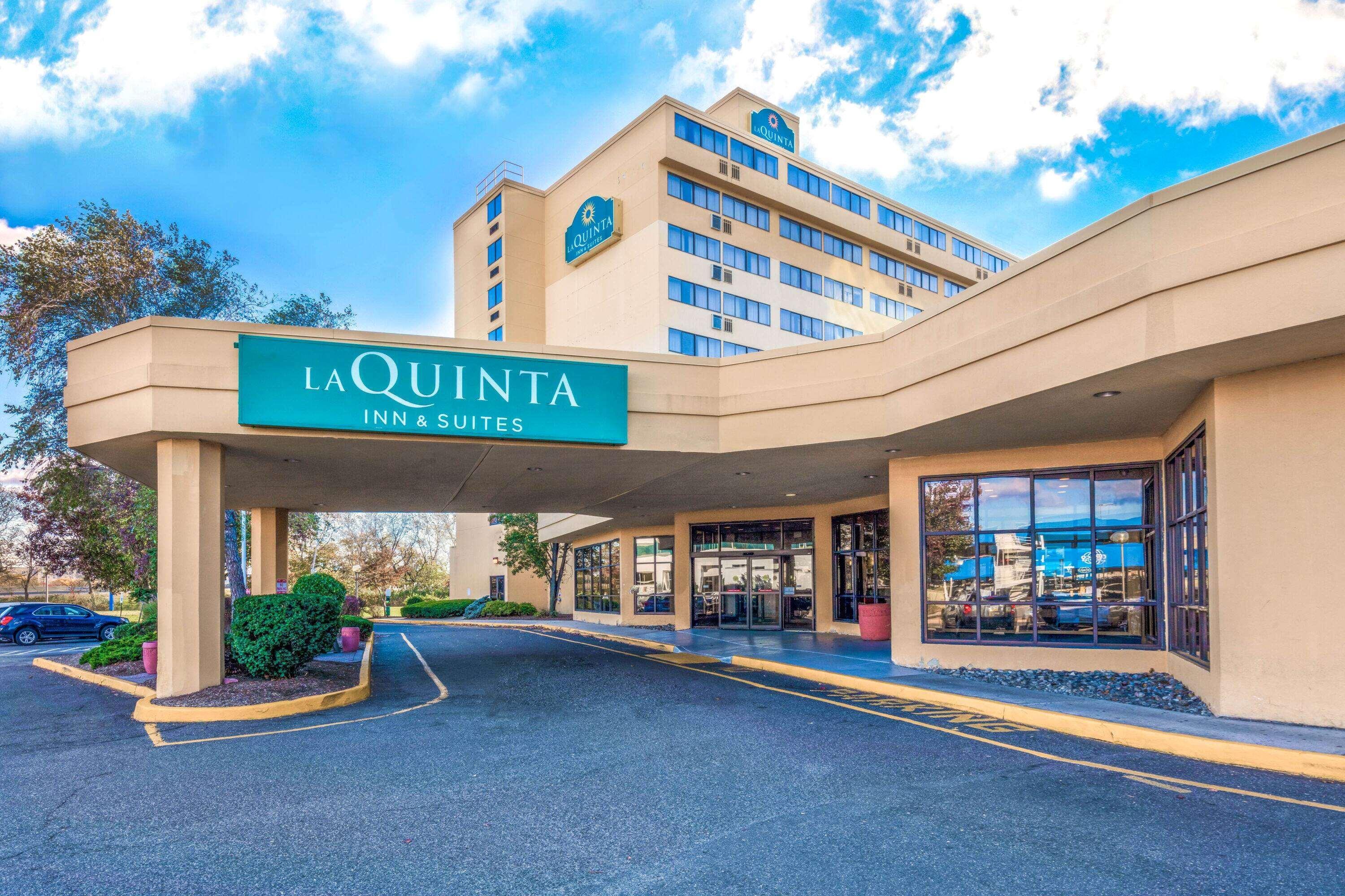 La Quinta By Wyndham Secaucus Meadowlands Hotel Eksteriør billede